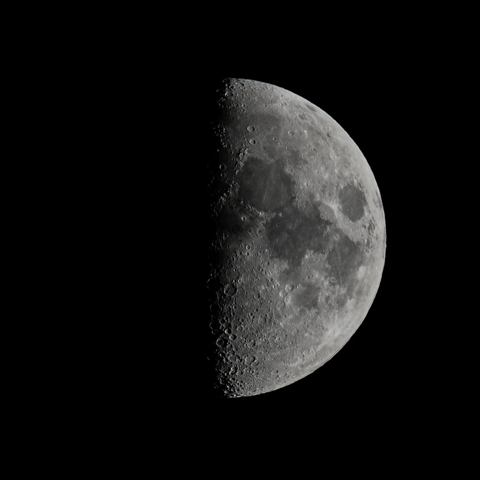 Der Mond mit 600 mm